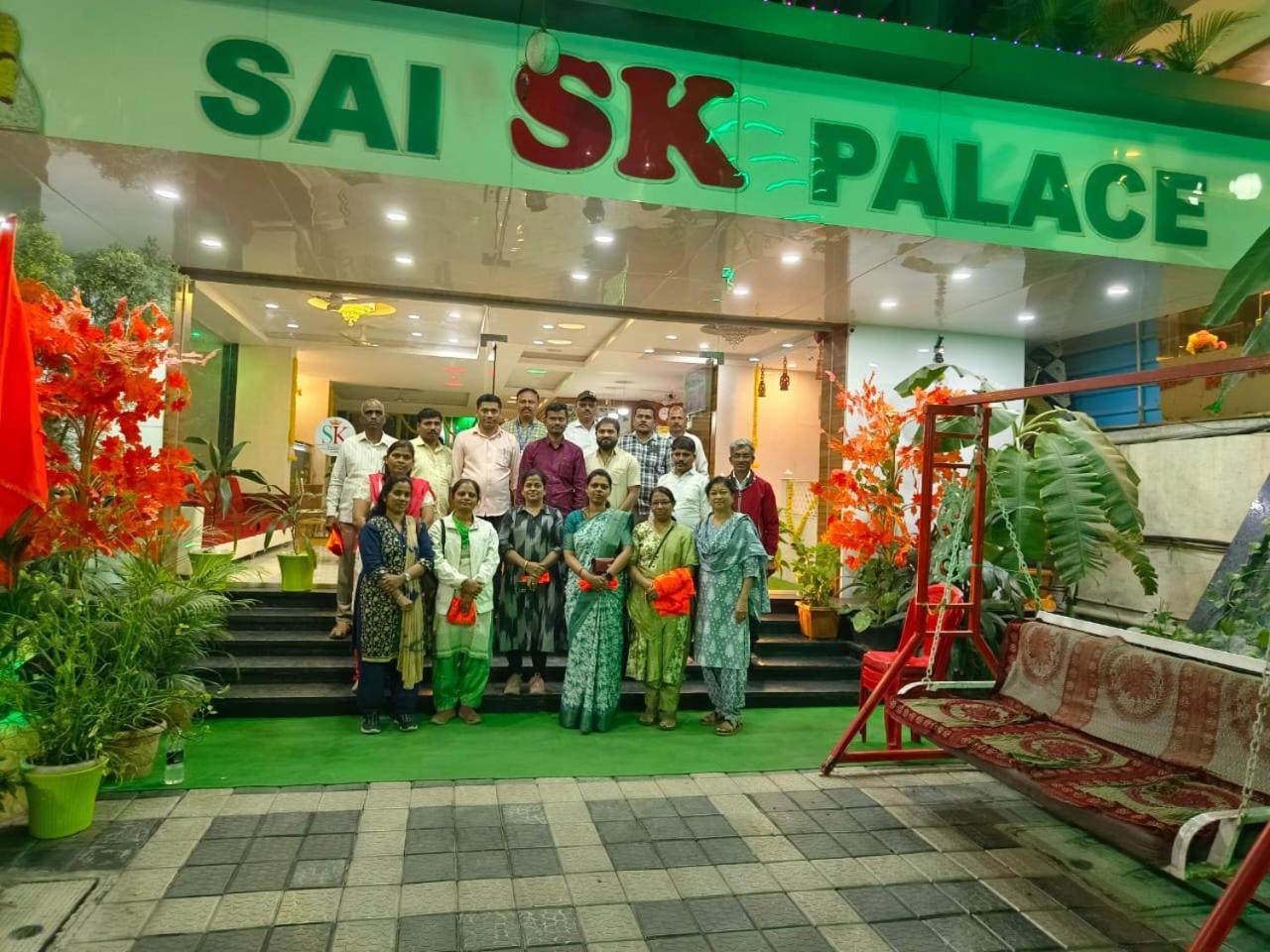 Hotel Sai SK Palace Shirdi Esterno foto